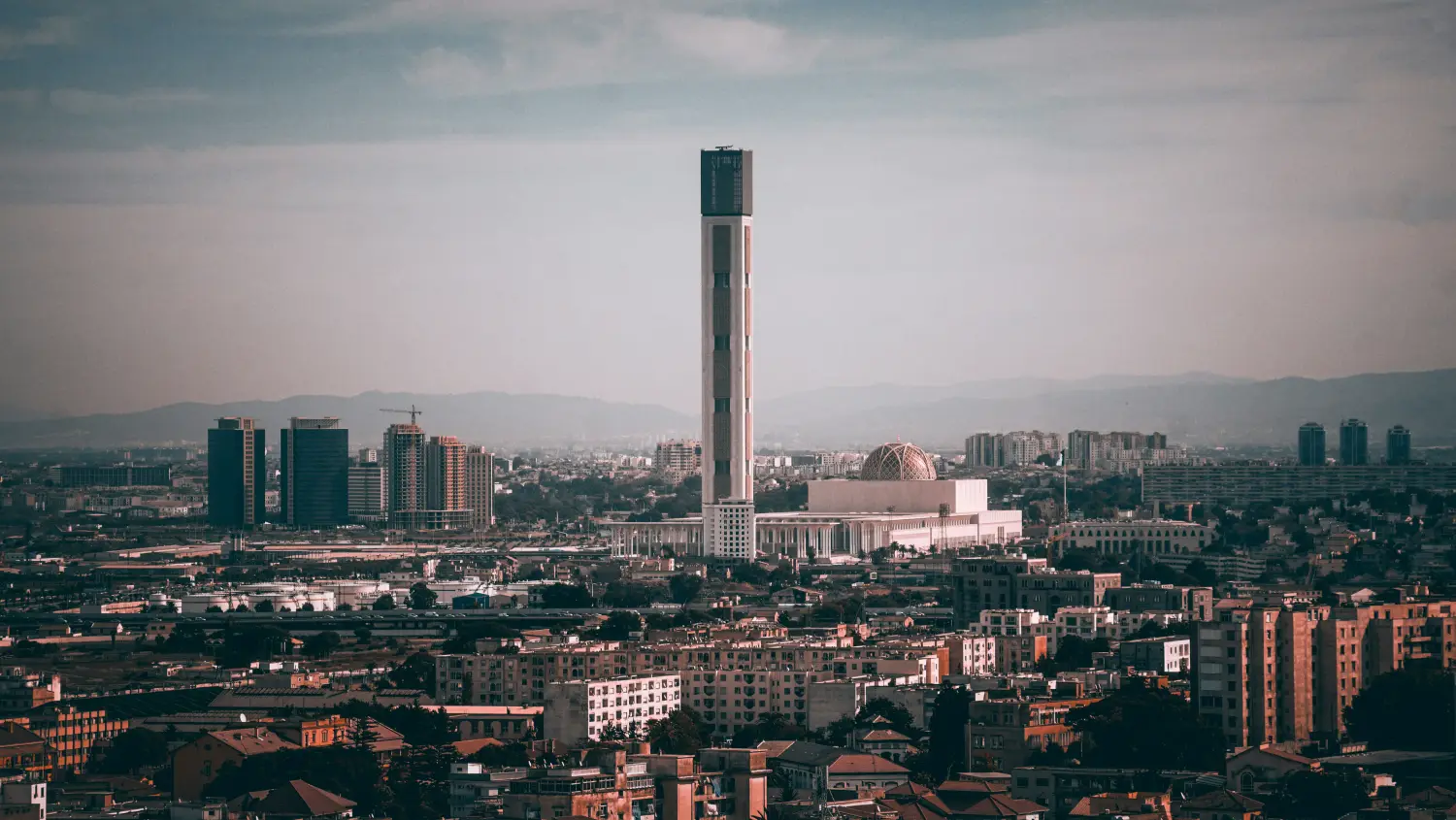 Hijra en Algérie : guide complet (visa, binationaux, vie sur place)