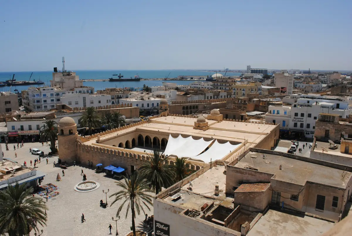 La médina et la Grande Mosquée de Sousse au bord de la Méditerranée